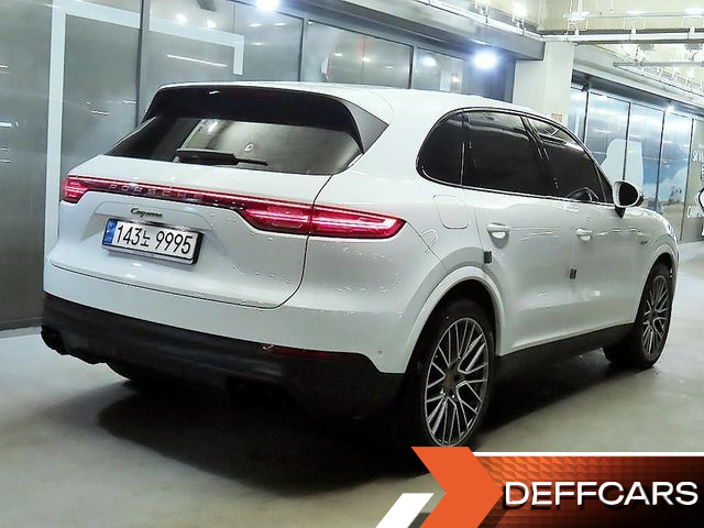 Porsche CAYENNE 3.0 E-Hybrid купить на сайте DeffCars