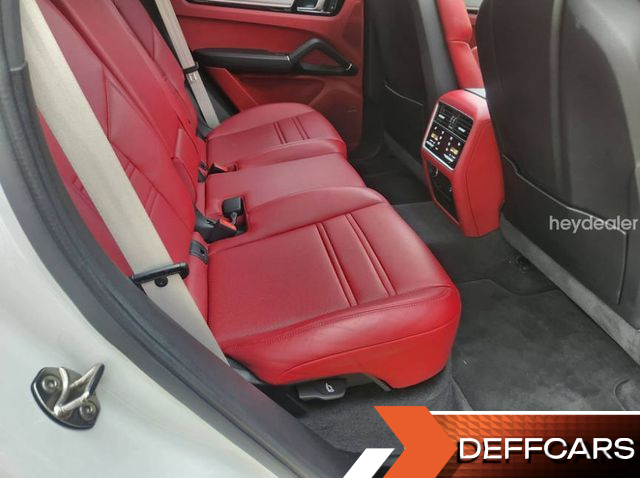Porsche CAYENNE 3.0 PLATINUM EDITION купить на сайте DeffCars