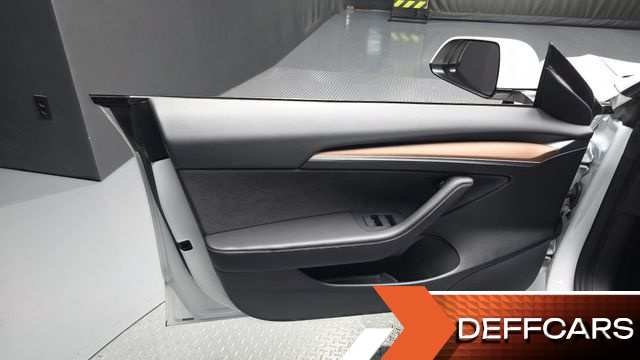 Tesla MODEL 3 Long Range AWD купить на сайте DeffCars