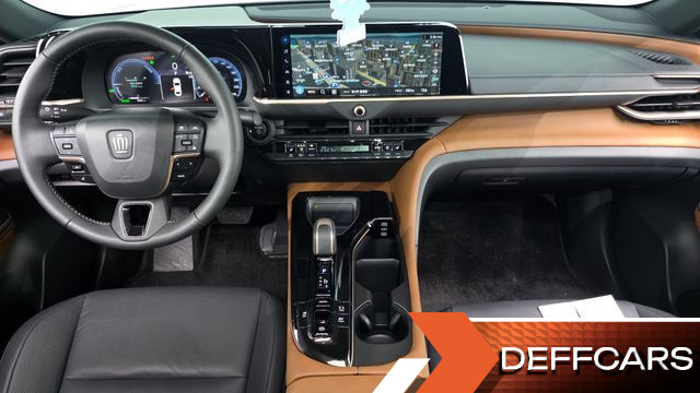 Toyota CROWN 2.5 4WD Hybrid купить на сайте DeffCars