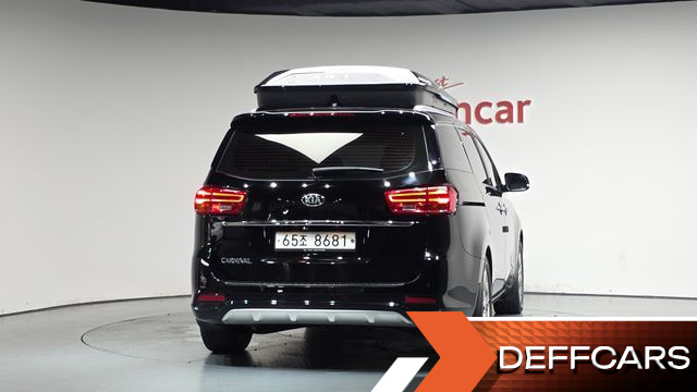 Kia CARNIVAL 9-Seater Noblesse Special купить на сайте DeffCars