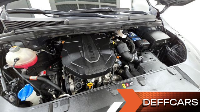 Kia CARNIVAL 9-Seater Noblesse купить на сайте DeffCars