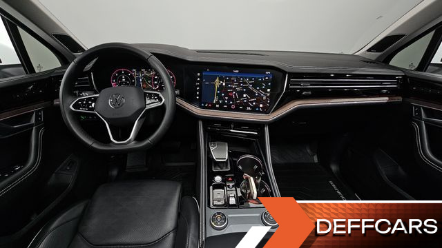 Volkswagen TOUAREG 3.0 TDI Prestige купить на сайте DeffCars