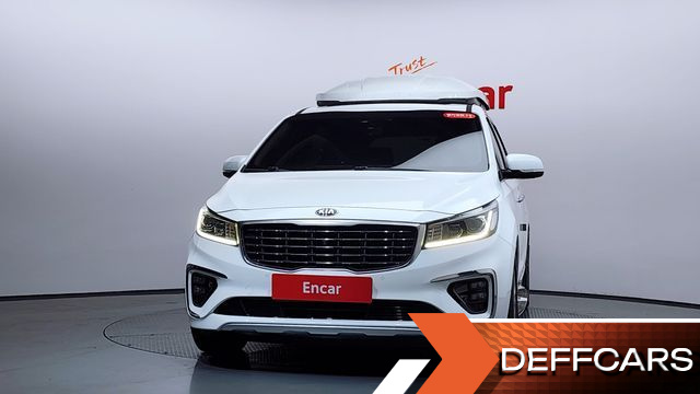 Kia CARNIVAL 7-Seater Limousine President купить на сайте DeffCars