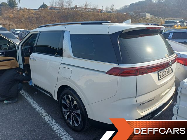 Kia CARNIVAL 9-Seater Signature купить на сайте DeffCars