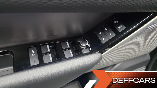 Land Rover RANGE ROVER VELAR 3.0 D300 R-Dynamic SE купить на сайте DeffCars