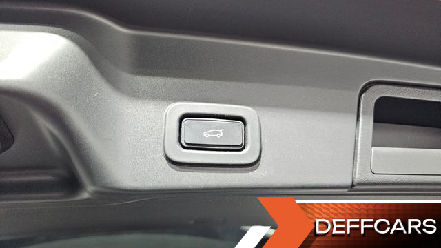 Land Rover RANGE ROVER EVOQUE P250 SE купить на сайте DeffCars