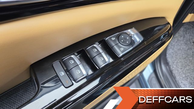 Kia CARNIVAL 9-Seater Noblesse купить на сайте DeffCars