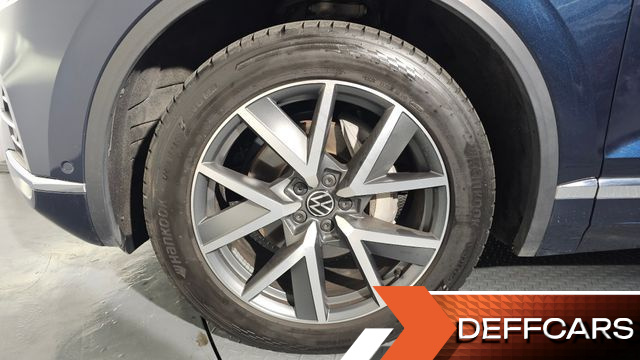 Volkswagen TOUAREG 3.0 TDI Prestige купить на сайте DeffCars