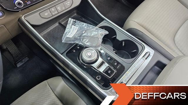 Kia CARNIVAL Gasoline 9-Seater Signature купить на сайте DeffCars