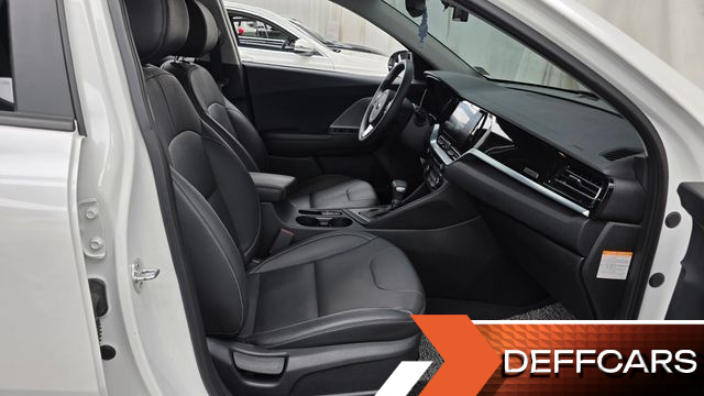 Kia NIRO 1.6 HEV Luxury купить на сайте DeffCars
