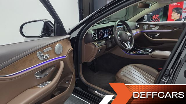 Mercedes E-CLASS E300 4MATIC Exclusive купить на сайте DeffCars