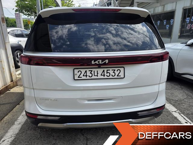 Kia CARNIVAL 9-Seater Signature купить на сайте DeffCars