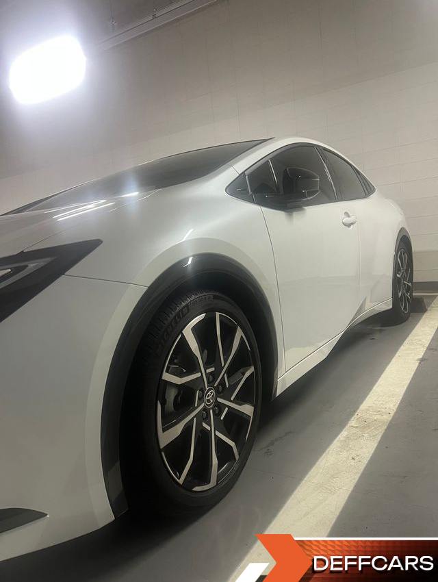 Toyota PRIUS 2.0 PHEV XSE купить на сайте DeffCars