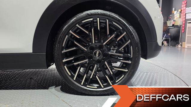 Mini COOPER Favoured купить на сайте DeffCars