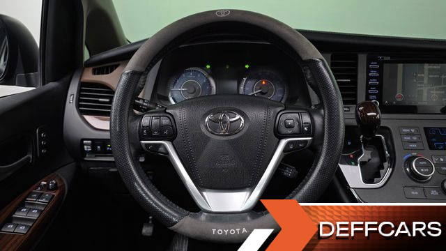 Toyota SIENNA 3.5 купить на сайте DeffCars