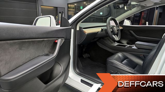 Tesla MODEL Y Long Range AWD купить на сайте DeffCars