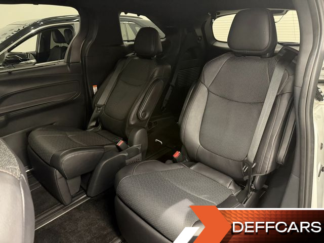 Toyota SIENNA 2.5 Hybrid 2WD купить на сайте DeffCars