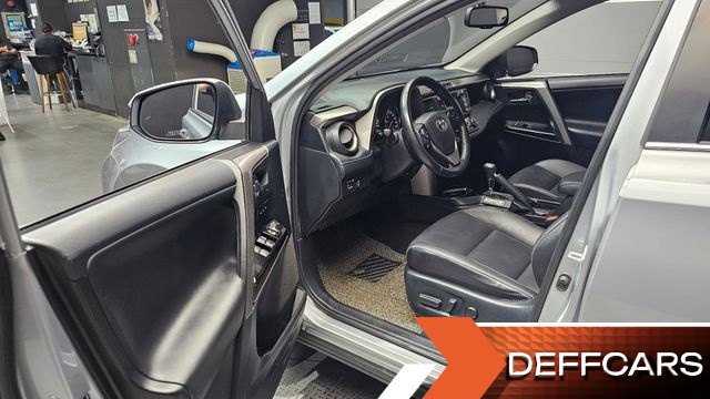 Toyota RAV4 2.5 2WD 4th купить на сайте DeffCars