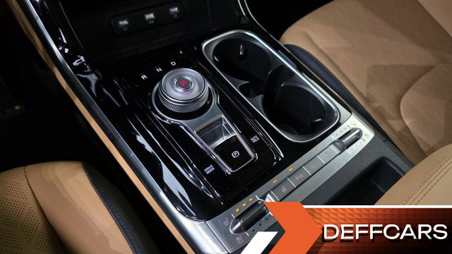 Kia CARNIVAL 9-Seater Noblesse купить на сайте DeffCars