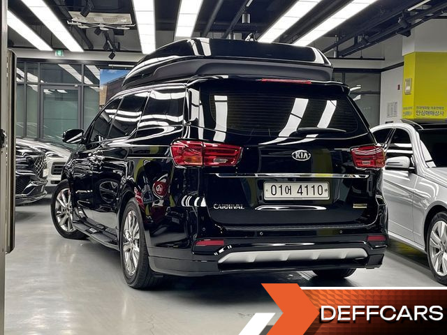 Kia CARNIVAL 7-Seater Hi-Limousine President купить на сайте DeffCars