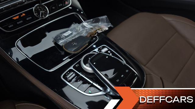 Mercedes E-CLASS E300 Avantgarde купить на сайте DeffCars