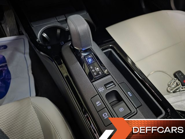 Toyota PRIUS 2.0 XLE купить на сайте DeffCars