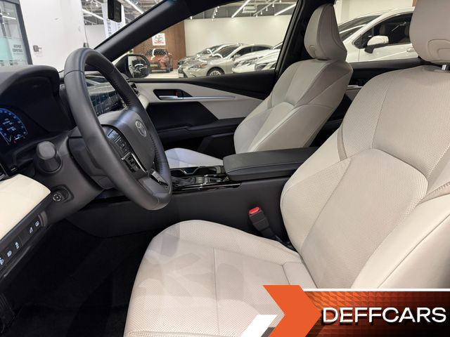 Toyota CAMRY 2.5 XLE Hybrid купить на сайте DeffCars