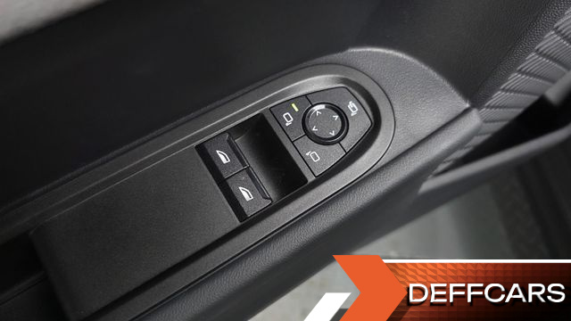 Mini COOPER Favoured купить на сайте DeffCars