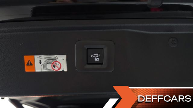 Toyota ALPHARD 2.5 HEV Executive AWD купить на сайте DeffCars