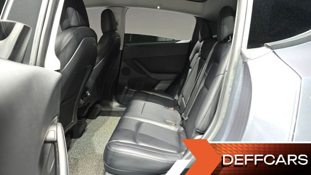 Tesla MODEL Y Long Range AWD купить на сайте DeffCars