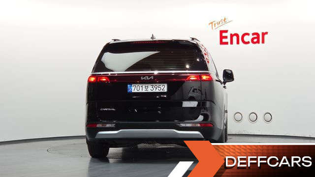 Kia CARNIVAL Gasoline 11-Seater Prestige купить на сайте DeffCars