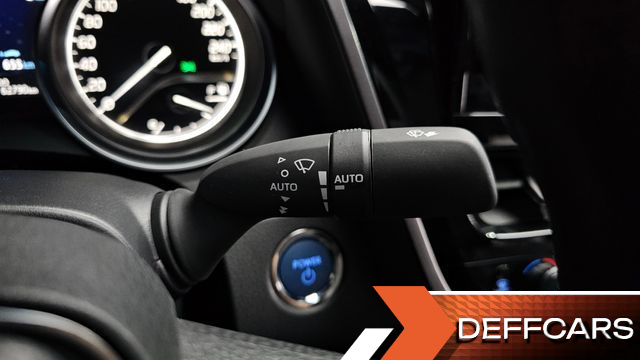 Toyota CAMRY 2.5 LE Hybrid купить на сайте DeffCars