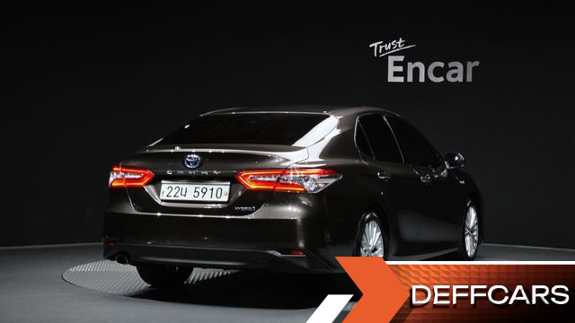 Toyota CAMRY 2.5 XLE Hybrid купить на сайте DeffCars