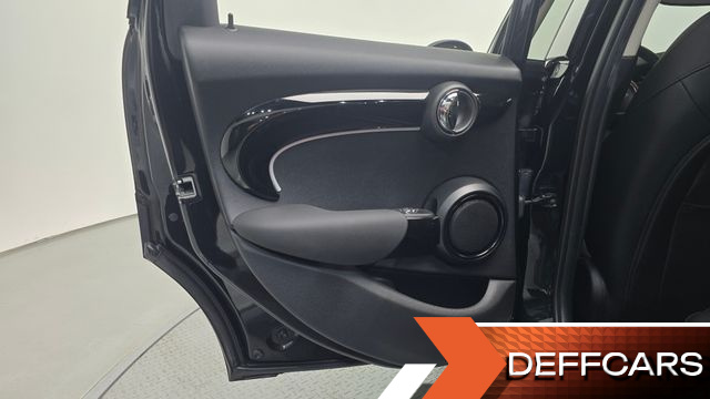 Mini COOPER 5Door Classic Third Generation купить на сайте DeffCars