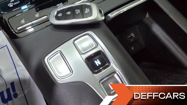 Hyundai GRANDEUR 2.5 Premium Choice купить на сайте DeffCars