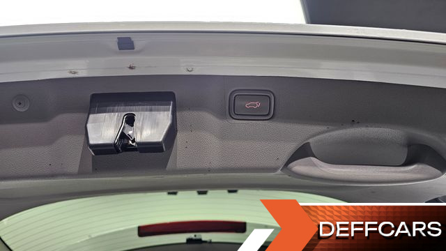 Kia CARNIVAL 7-seater Limousine VIP купить на сайте DeffCars