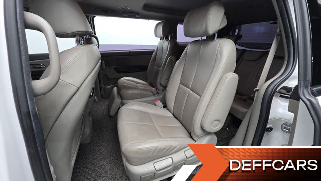 Kia CARNIVAL 7-seater Limousine President купить на сайте DeffCars