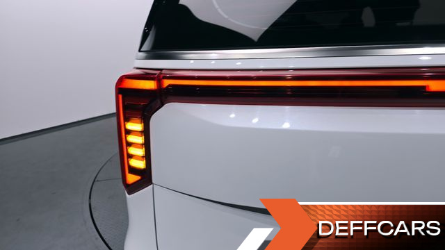 Kia CARNIVAL 9-Seater Noblesse купить на сайте DeffCars