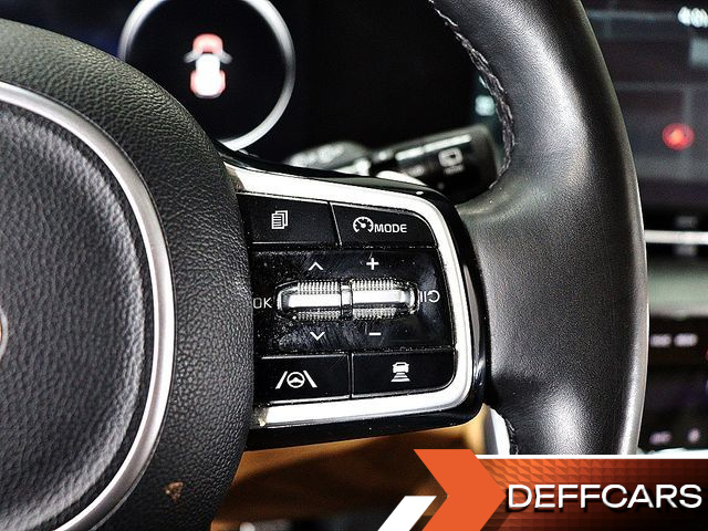 Kia CARNIVAL 9-Seater Noblesse купить на сайте DeffCars