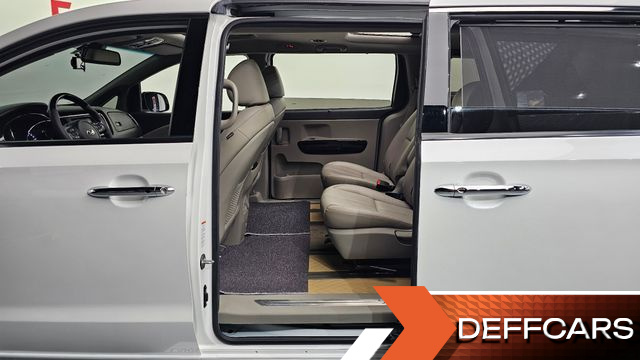 Kia CARNIVAL 9-Seater Noblesse Special купить на сайте DeffCars