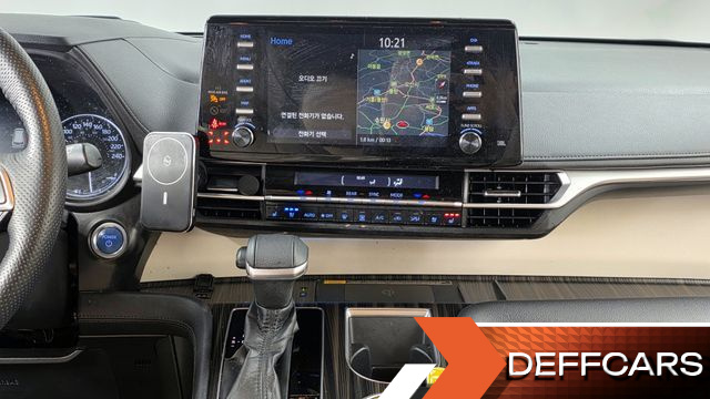 Toyota SIENNA 2.5 Hybrid 2WD купить на сайте DeffCars