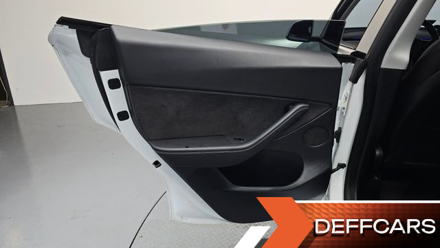 Tesla MODEL Y Standard Range RWD купить на сайте DeffCars