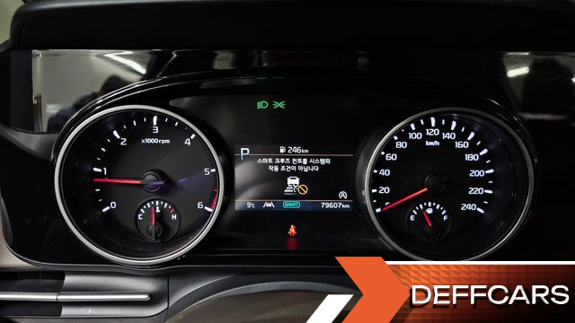 Kia CARNIVAL 9-Seater Noblesse купить на сайте DeffCars