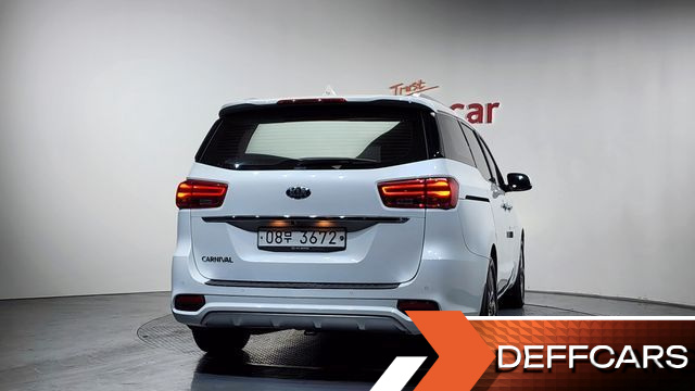 Kia CARNIVAL 9-Seater Noblesse купить на сайте DeffCars
