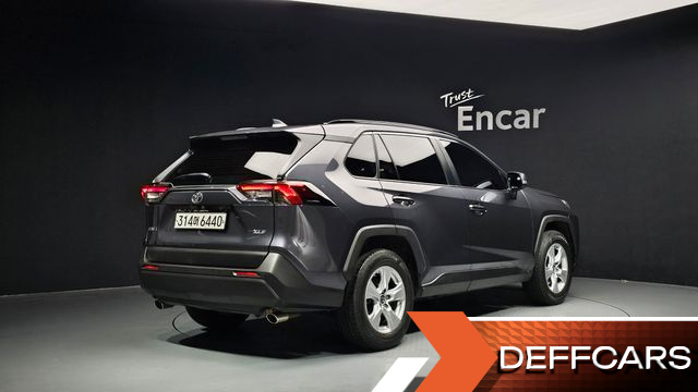 Toyota RAV4 2.5 2WD купить на сайте DeffCars