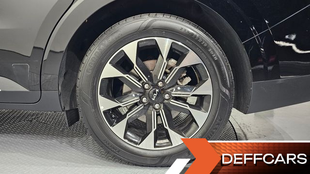 Kia CARNIVAL 9-Seater Noblesse купить на сайте DeffCars