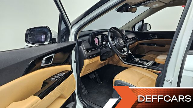 Kia CARNIVAL 9-Seater Noblesse купить на сайте DeffCars