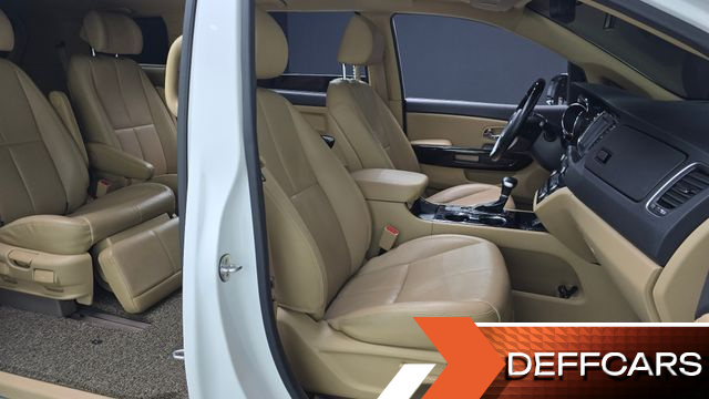 Kia CARNIVAL 7-Seater Limousine President купить на сайте DeffCars