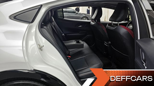 Toyota PRIUS 2.0 PHEV XSE купить на сайте DeffCars